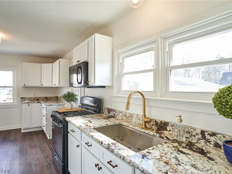 3248 State Street NW, North Canton, OH 44720 Photo 3