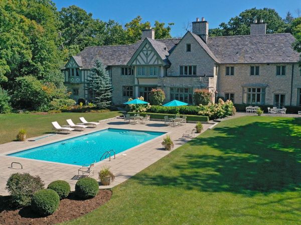 1650 Green Bay Road , Lake Bluff, IL 60044