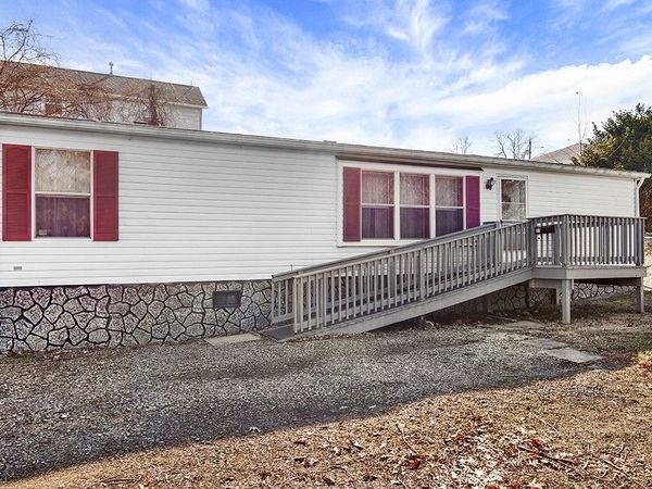 11 Columbus, Belle Vernon, PA 15012