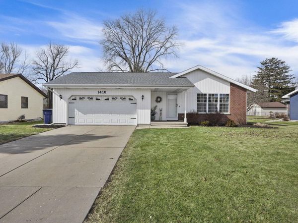 1418 S Walnut Street, Janesville, WI 53546