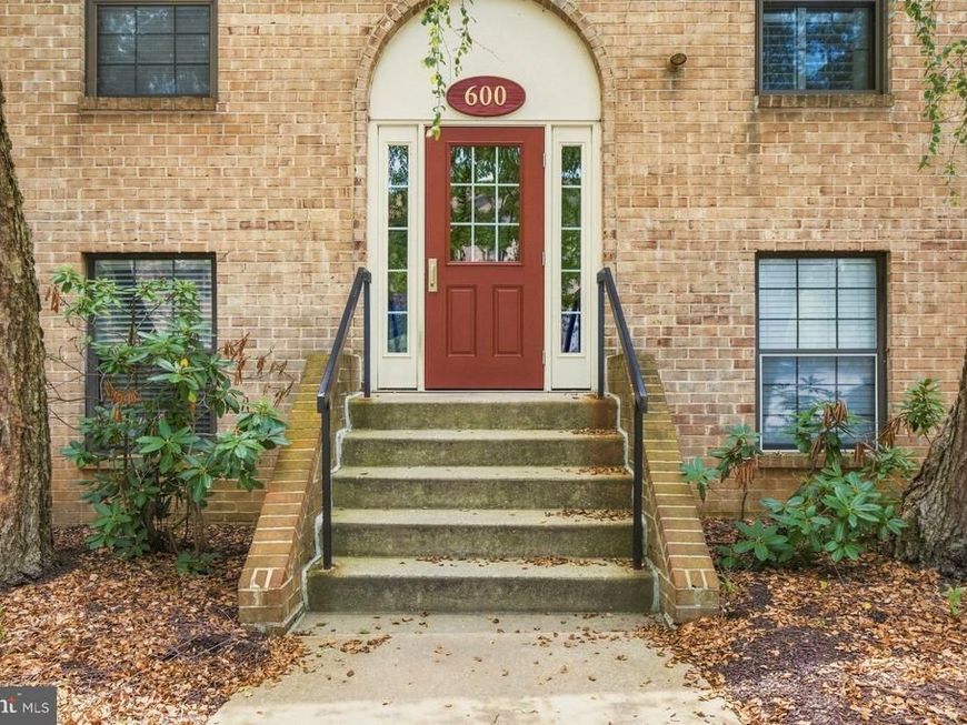 613 Washington Place, Unit 13, Chesterbrook, PA 19087 Main Photo