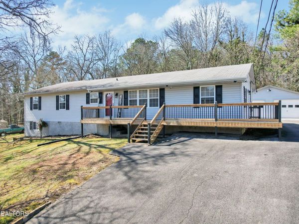 2036 SE Broomfield Rd, Cleveland, TN 37323