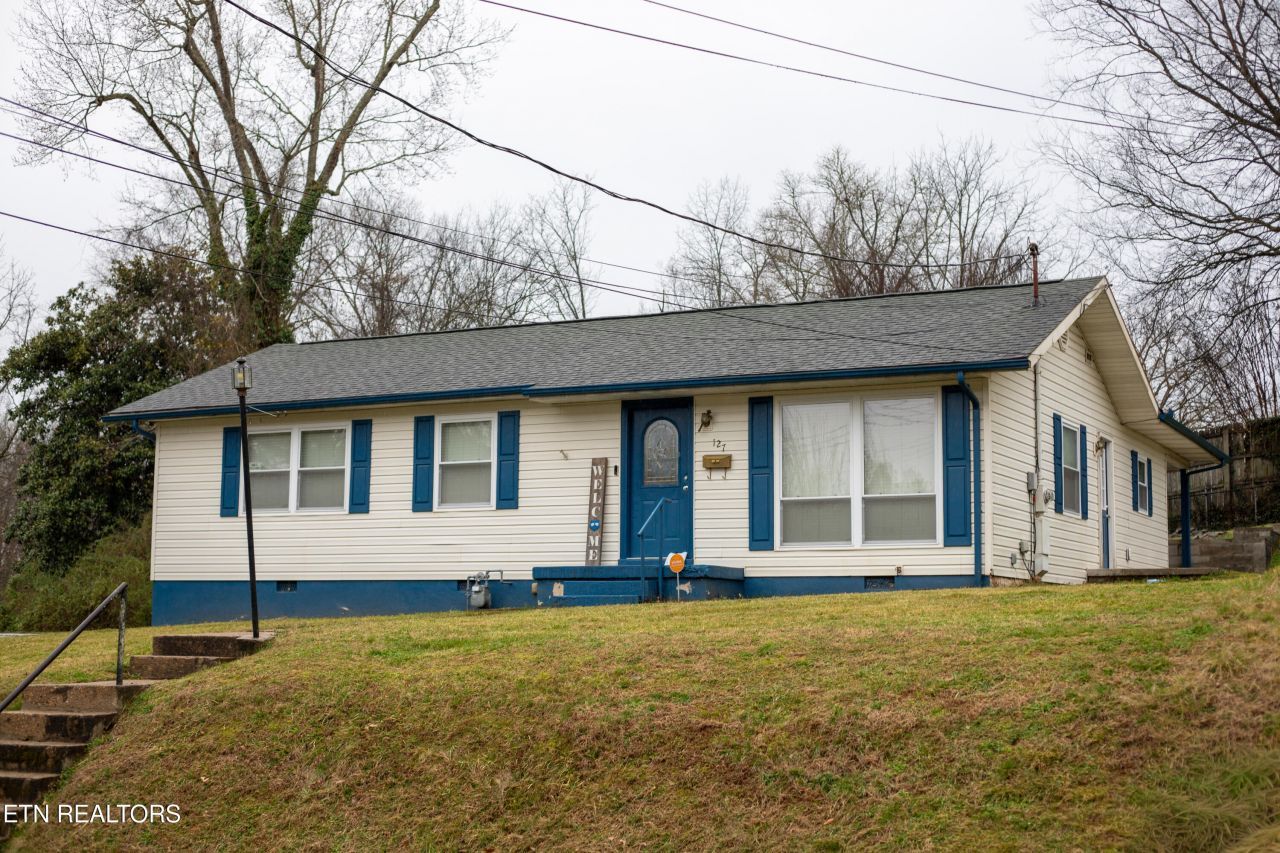 127 Athens Rd, Oak Ridge, TN 37830 Main Photo