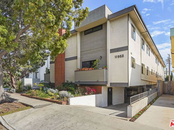 11952 Darlington Avenue, Unit 3, Los Angeles, CA 90049
