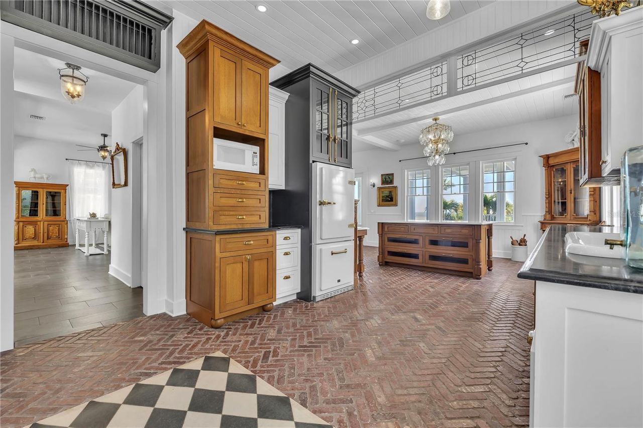 8241 Main Street , Bokeelia, FL 33922 Photo