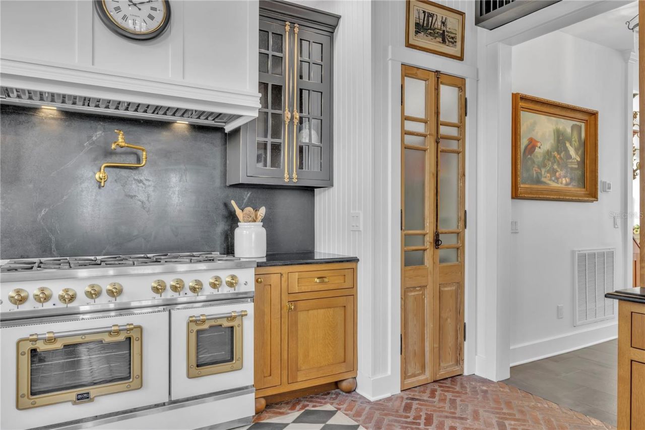 8241 Main Street , Bokeelia, FL 33922 Photo