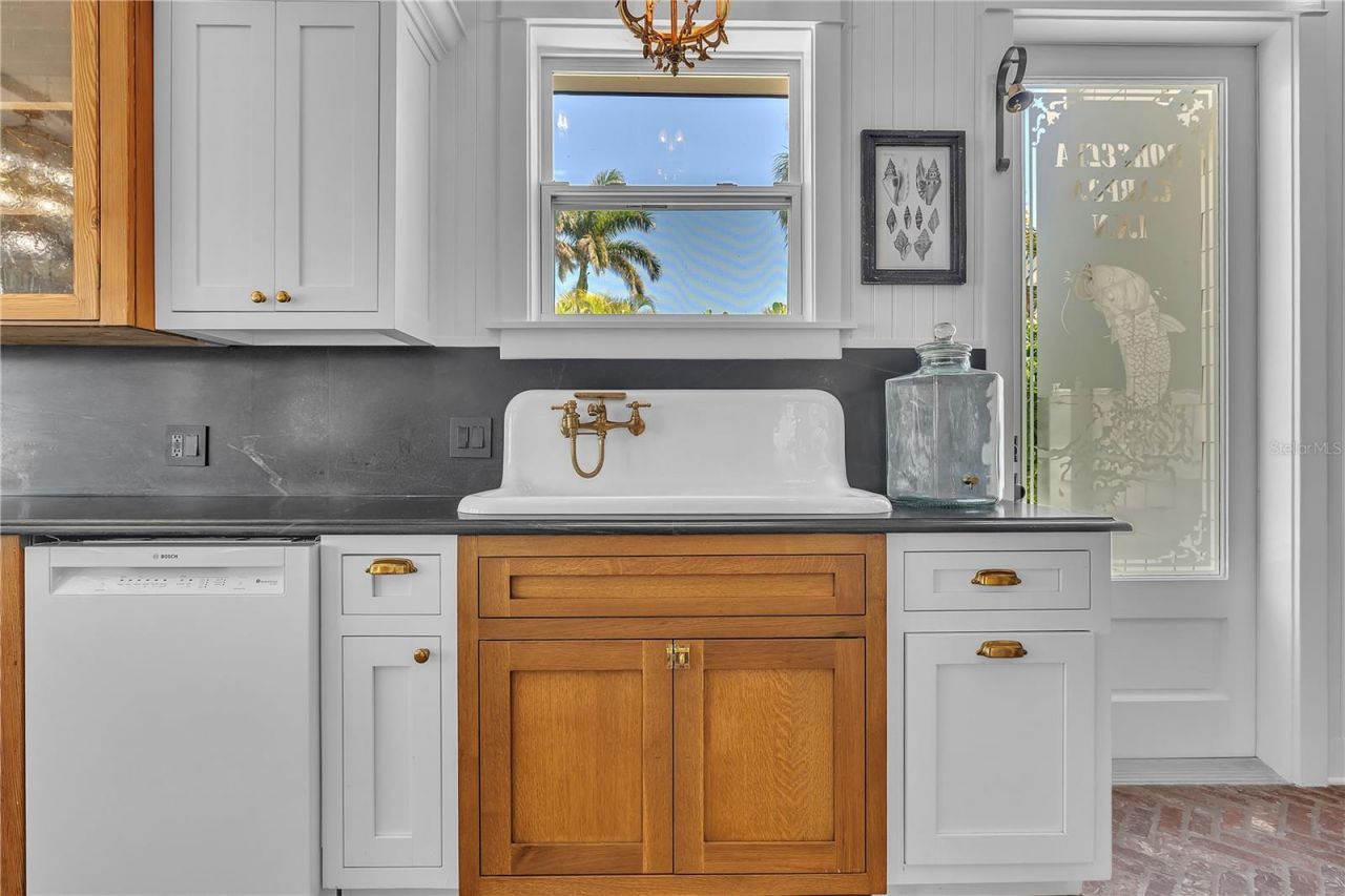 8241 Main Street, Bokeelia, FL 33922 Photo