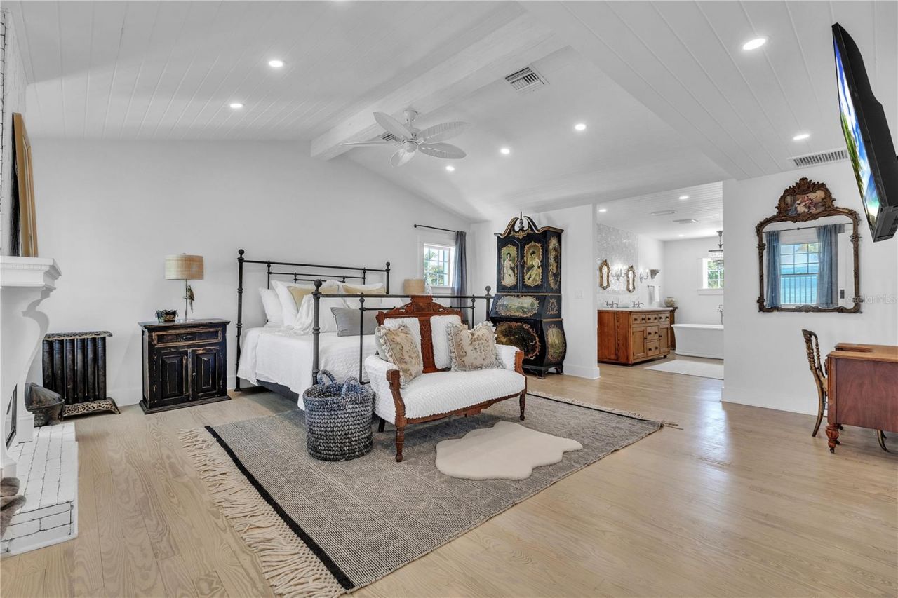 8241 Main Street , Bokeelia, FL 33922 Photo