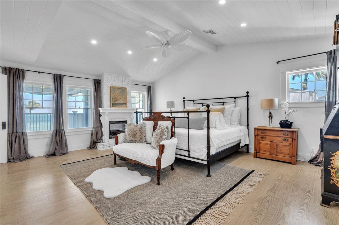 8241 Main Street , Bokeelia, FL 33922 Photo