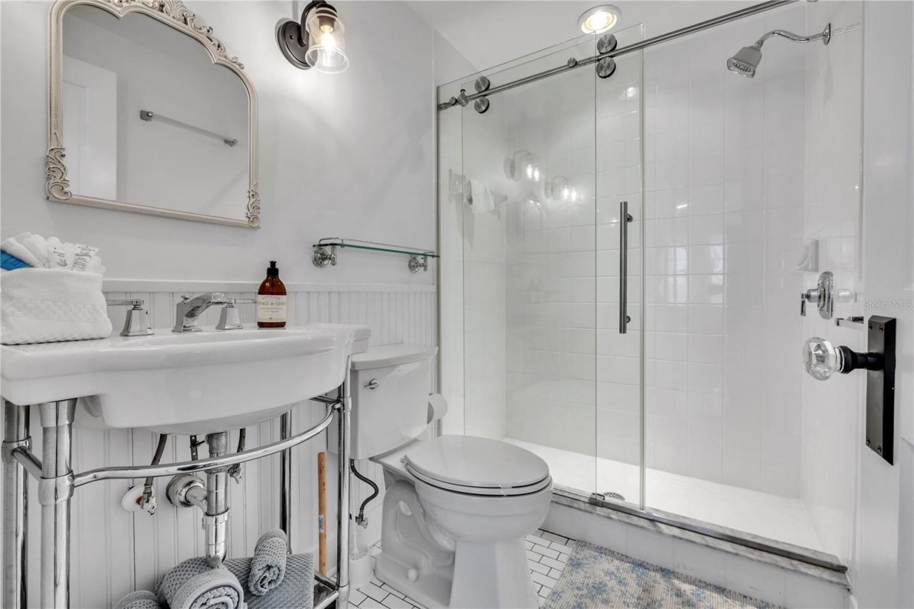 8241 Main Street , Bokeelia, FL 33922 Photo