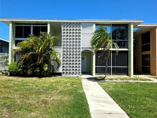 10215 MANATEE AVENUE W, Unit 1, BRADENTON, FL 34209