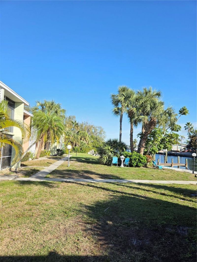 10215 Manatee Avenue W, Unit 1, Bradenton, FL 34209 Photo
