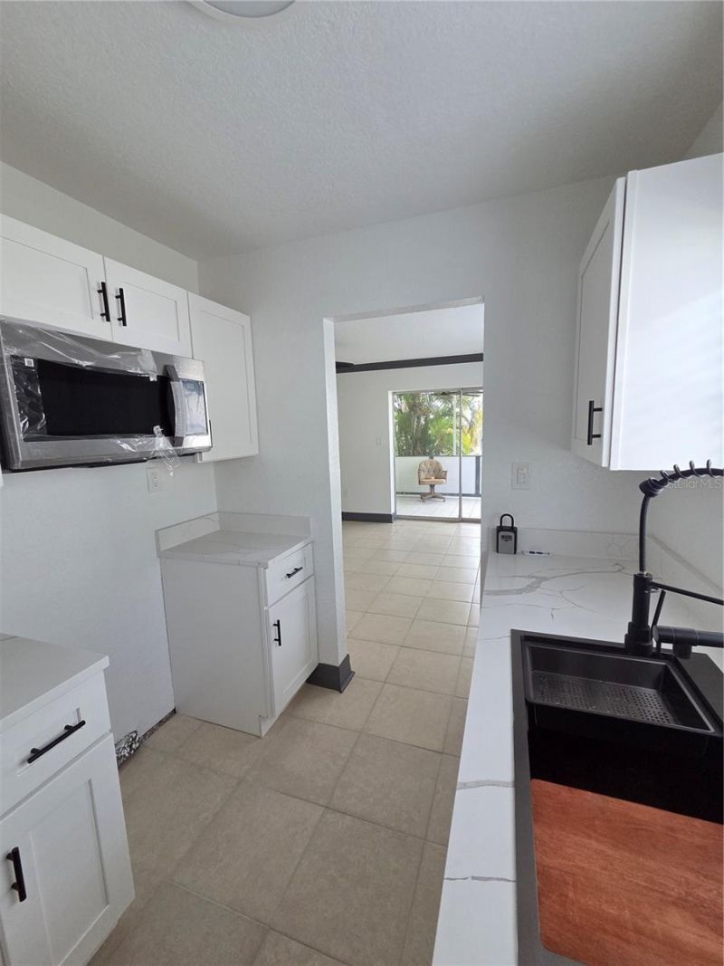 10215 Manatee Avenue W, Unit 1, Bradenton, FL 34209 Photo