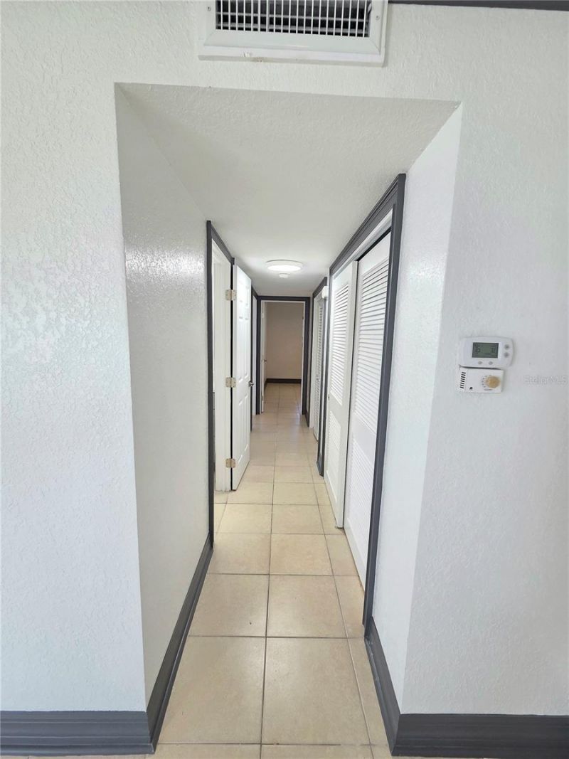 10215 Manatee Avenue W, Unit 1, Bradenton, FL 34209 Photo