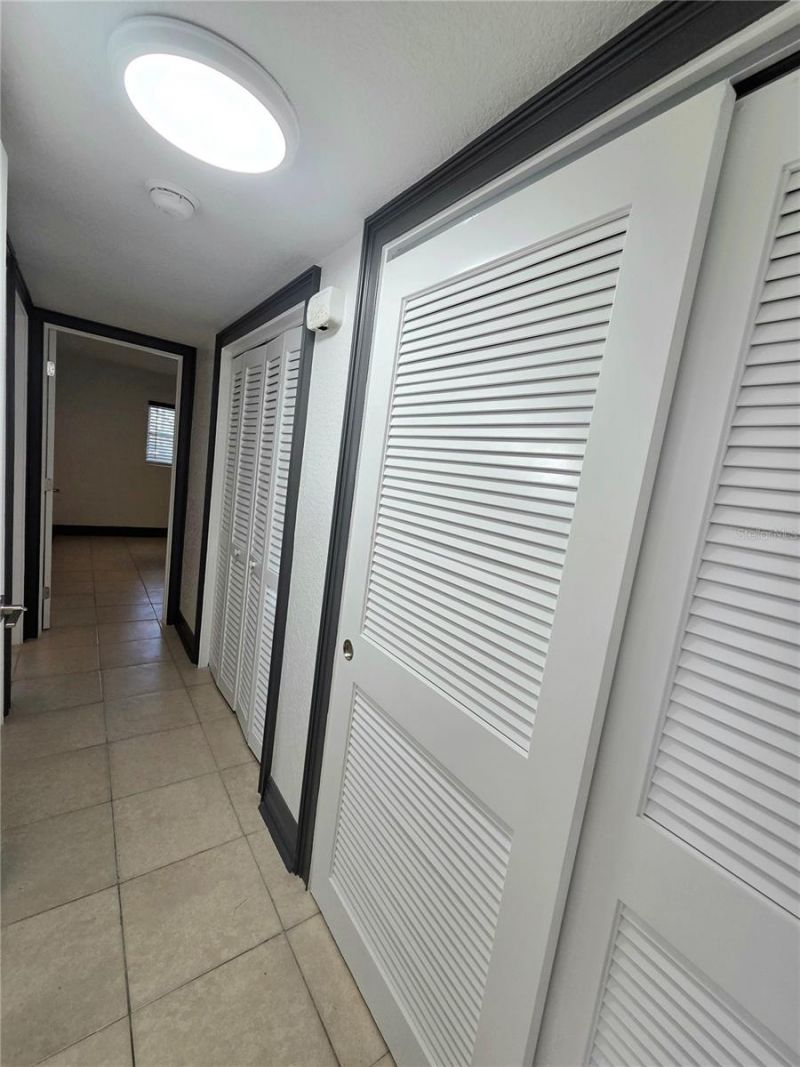 10215 Manatee Avenue W, Unit 1, Bradenton, FL 34209 Photo