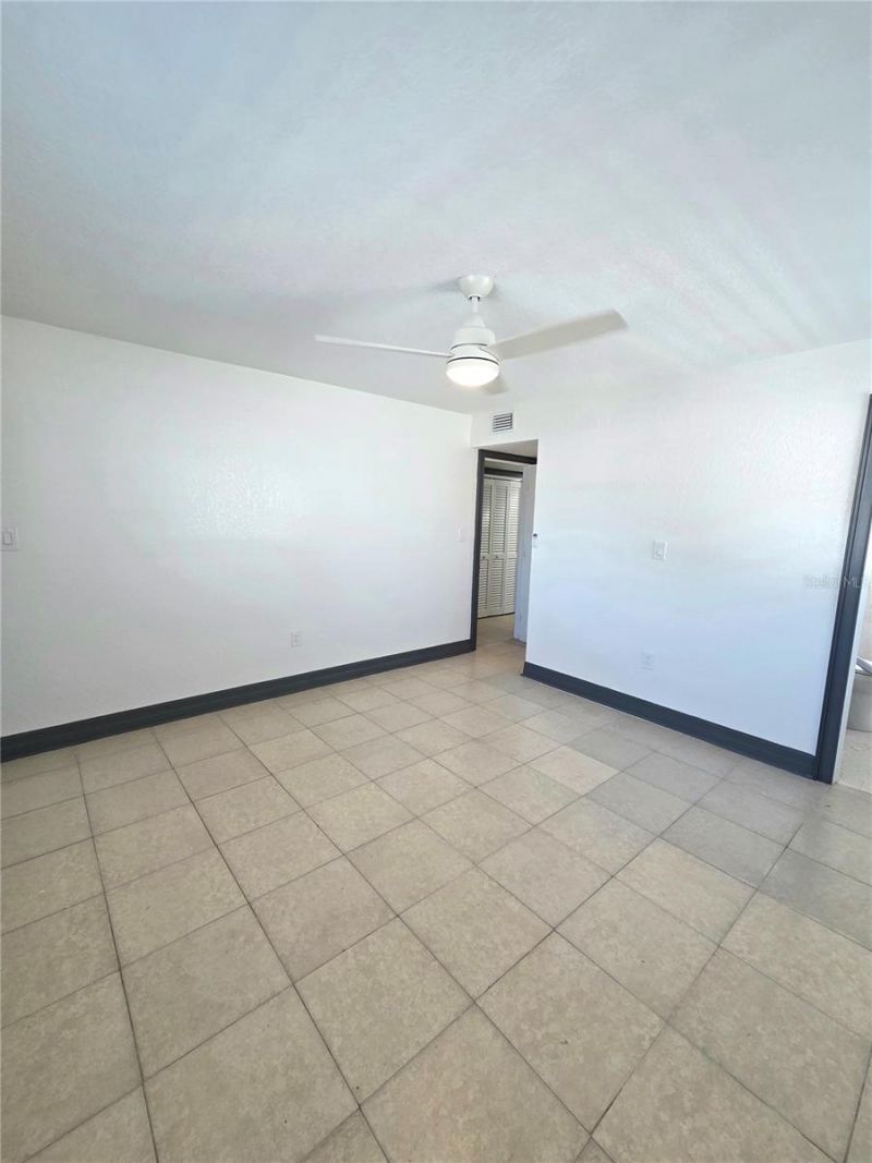 10215 Manatee Avenue W, Unit 1, Bradenton, FL 34209 Photo
