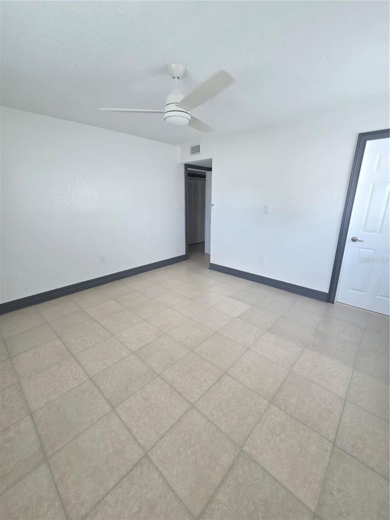 10215 Manatee Avenue W, Unit 1, Bradenton, FL 34209 Photo
