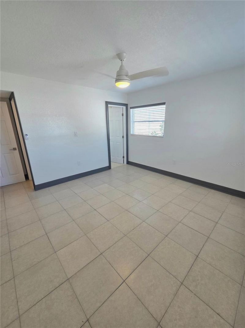 10215 Manatee Avenue W, Unit 1, Bradenton, FL 34209 Photo