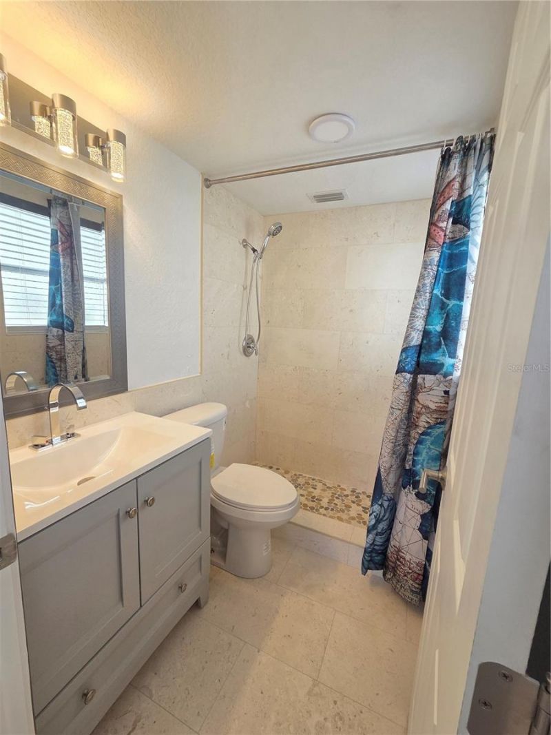 10215 Manatee Avenue W, Unit 1, Bradenton, FL 34209 Photo