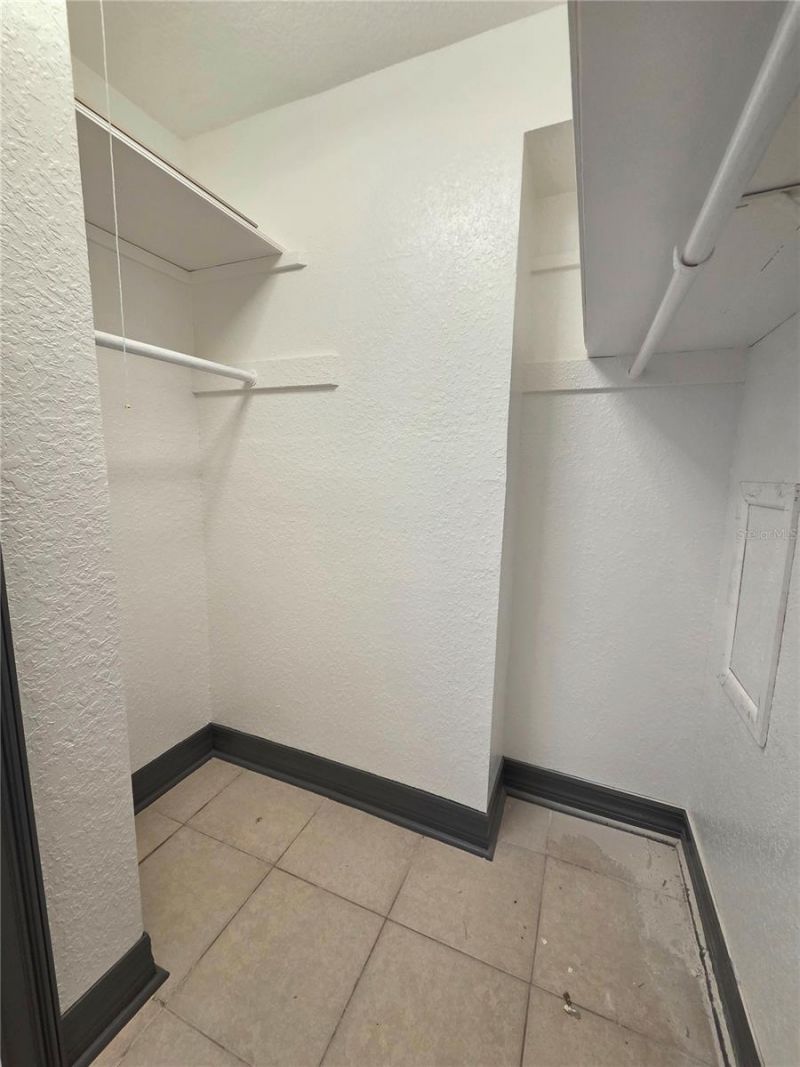 10215 Manatee Avenue W, Unit 1, Bradenton, FL 34209 Photo
