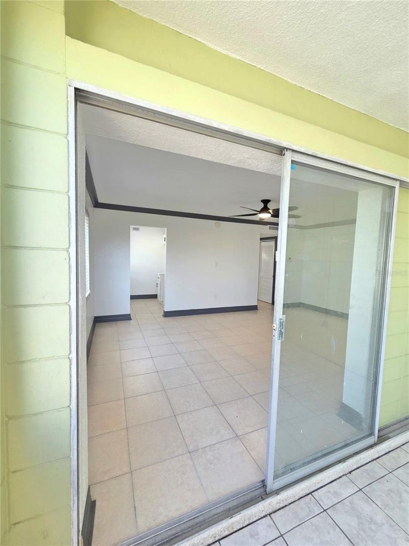 10215 Manatee Avenue W, Unit 1, Bradenton, FL 34209 Photo