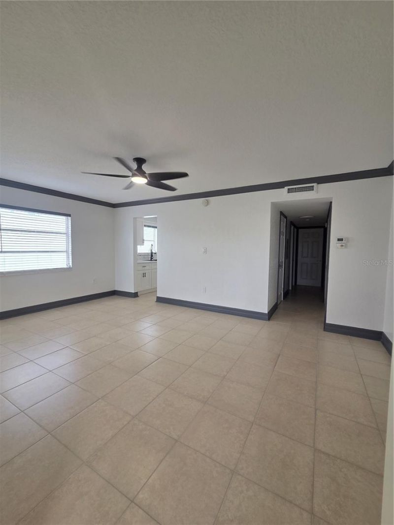 10215 Manatee Avenue W, Unit 1, Bradenton, FL 34209 Photo