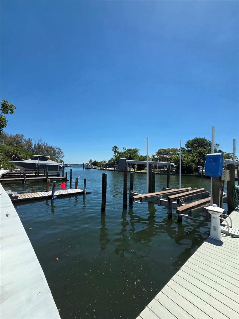 10215 Manatee Avenue W, Unit 1, Bradenton, FL 34209 Photo