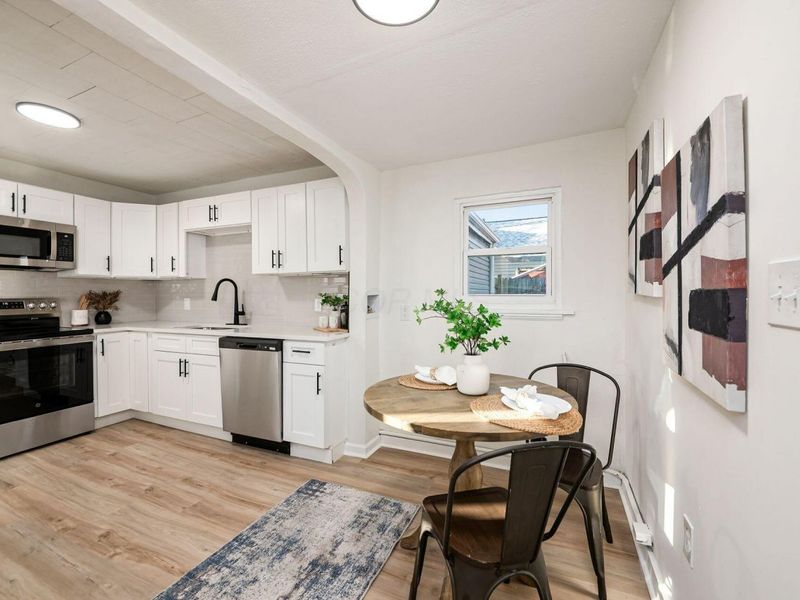 854 Brentnell Avenue , Columbus, OH 43219 Photo 13