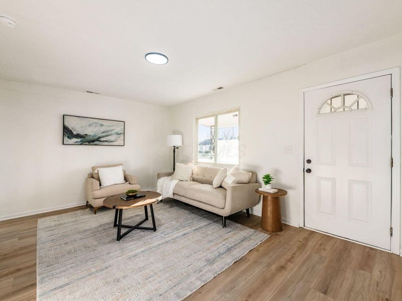 854 Brentnell Avenue , Columbus, OH 43219 Photo 5