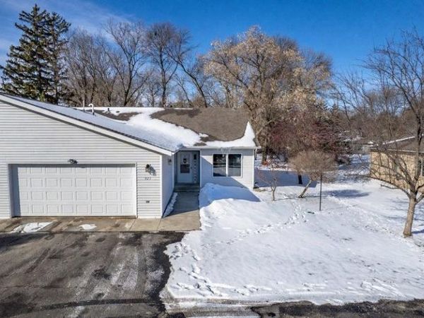925 E Cavour Avenue , Fergus Falls, MN 56537