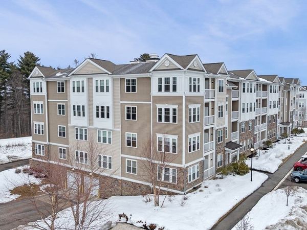 2 Francis Dr, Unit 301, Andover, MA 01810