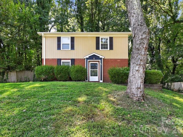 427 Whispering Pines Drive , Charlotte, NC 28217