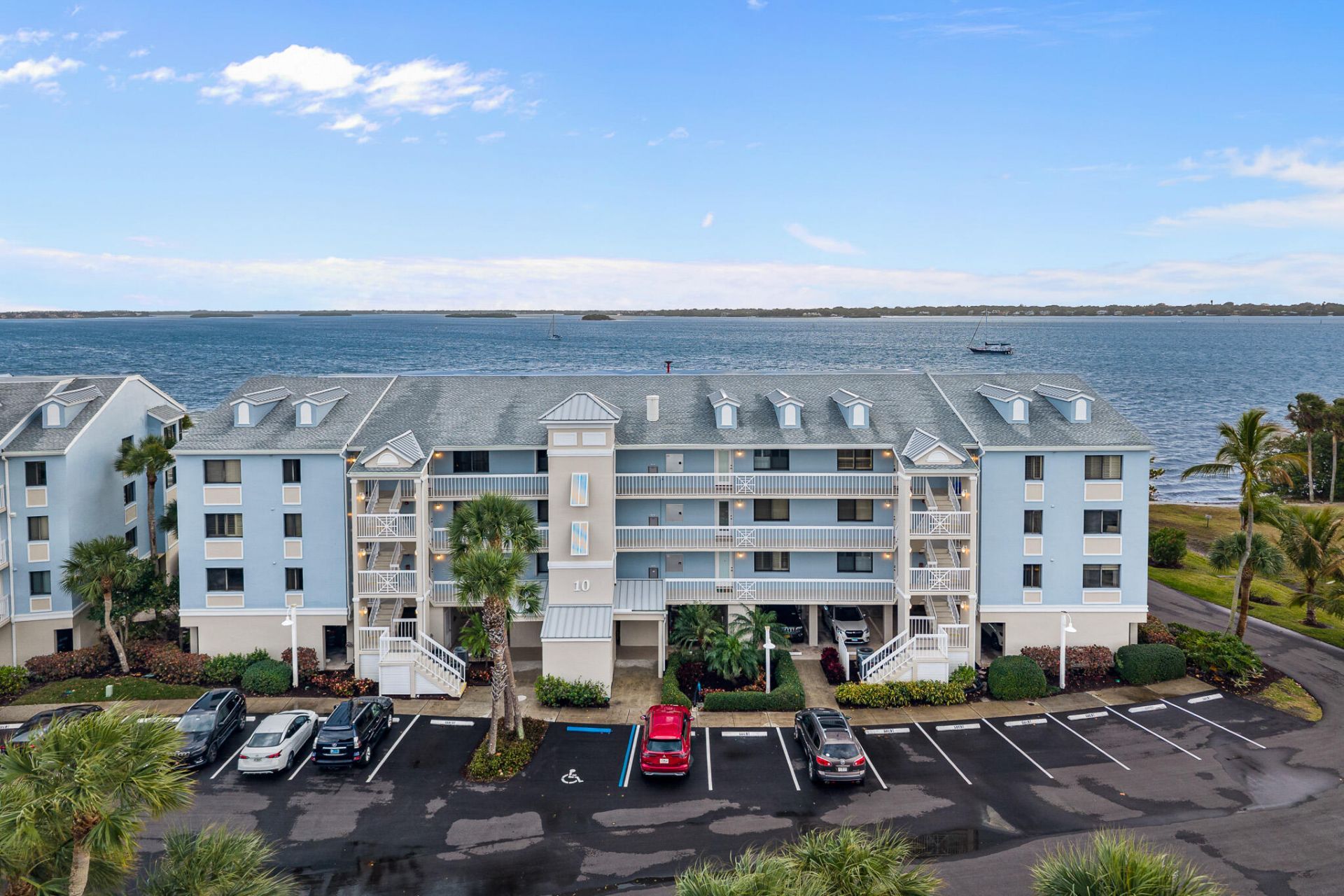 10 NE Plantation Road, Unit 305, Stuart, FL 34996 Photo