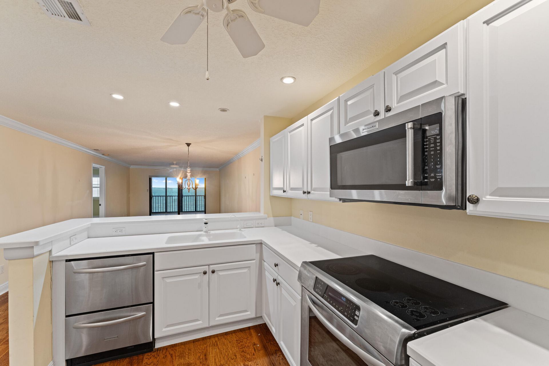 10 NE Plantation Road, Unit 305, Stuart, FL 34996 Photo