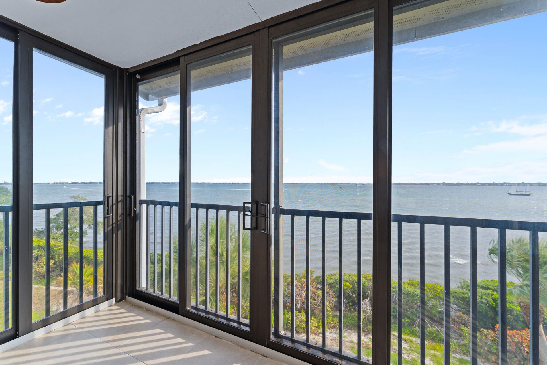 10 NE Plantation Road, Unit 305, Stuart, FL 34996 Photo