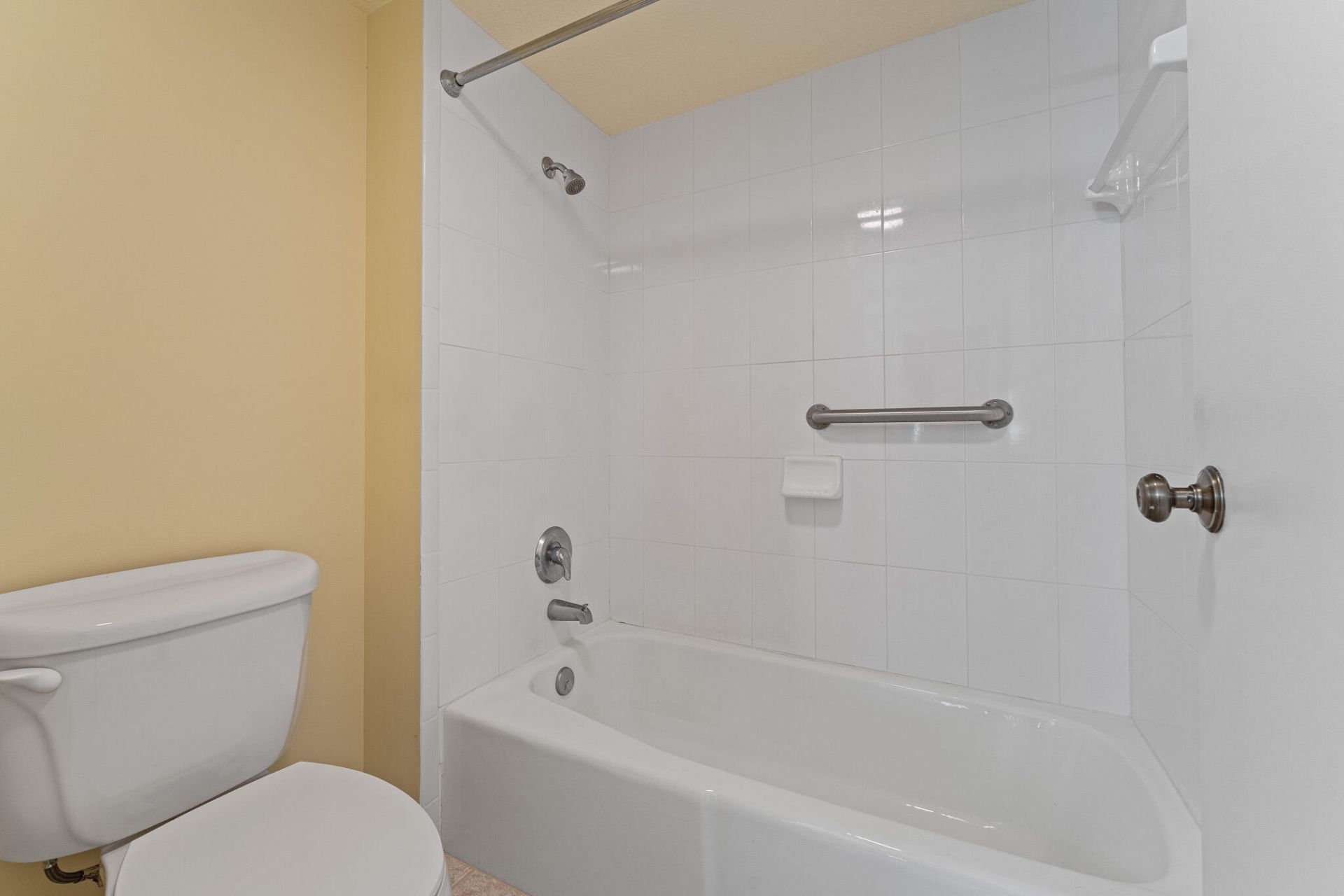 10 NE Plantation Road, Unit 305, Stuart, FL 34996 Photo