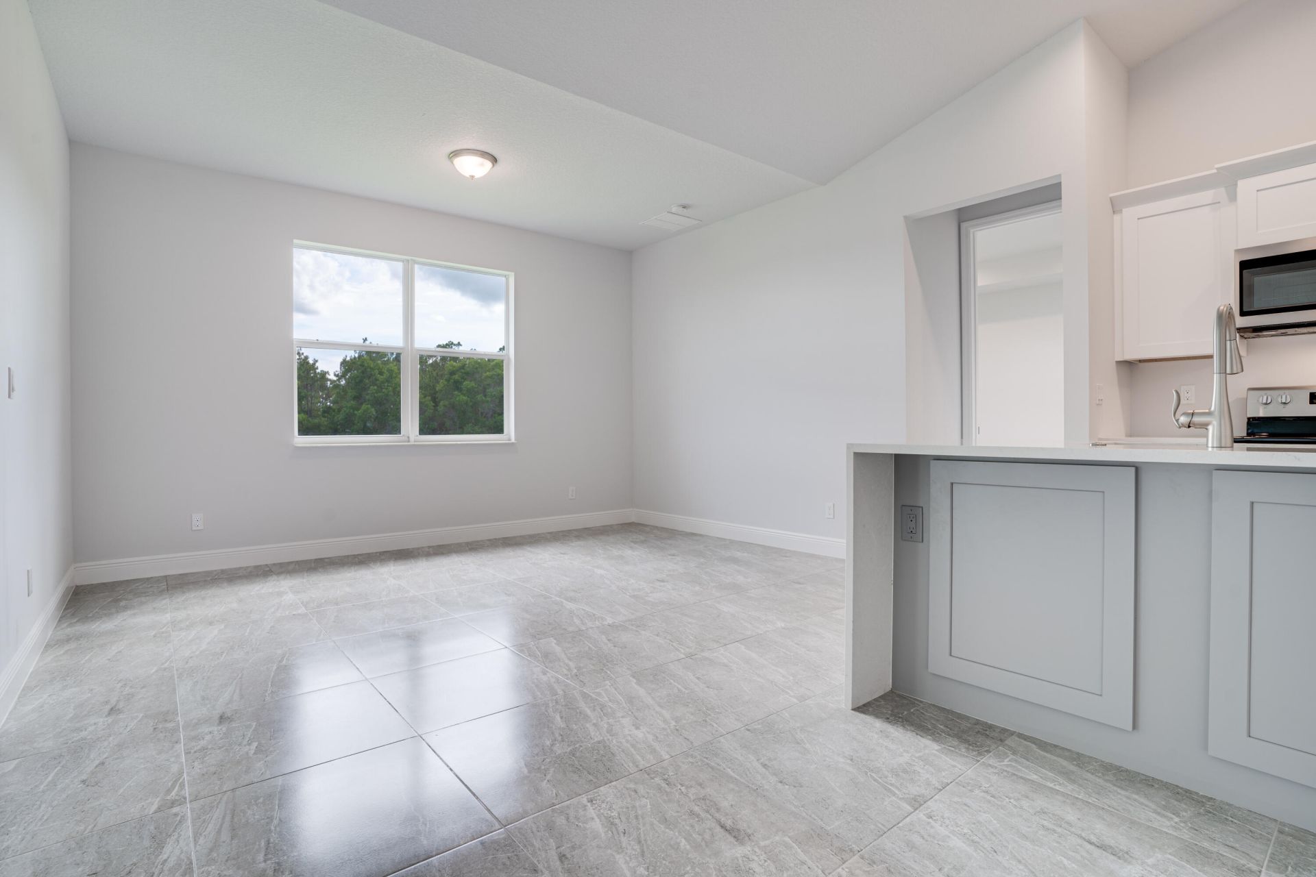 388 SW Vista Lake Drive, Port Saint Lucie, FL 34983 Photo