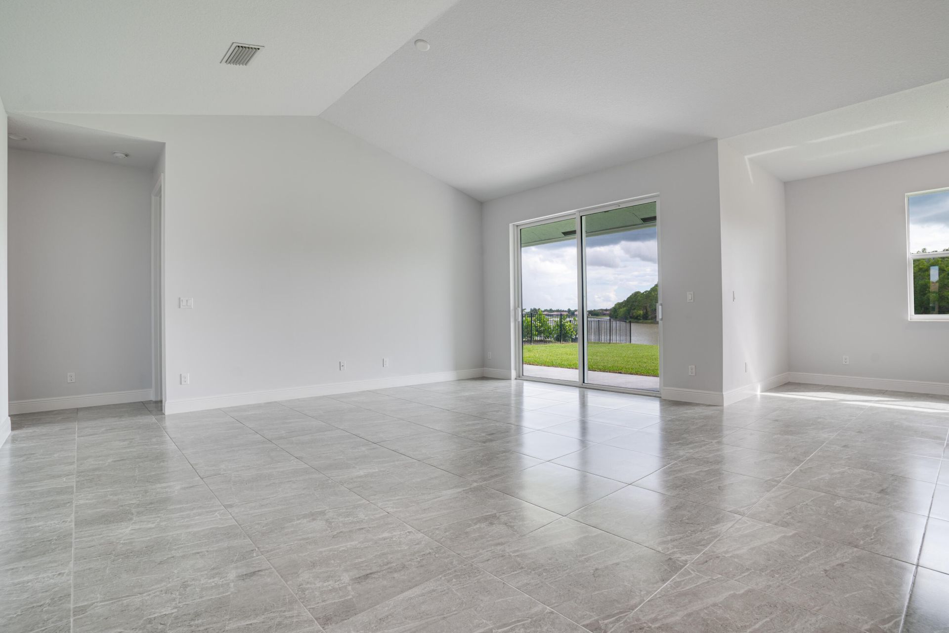 388 SW Vista Lake Drive, Port Saint Lucie, FL 34983 Photo