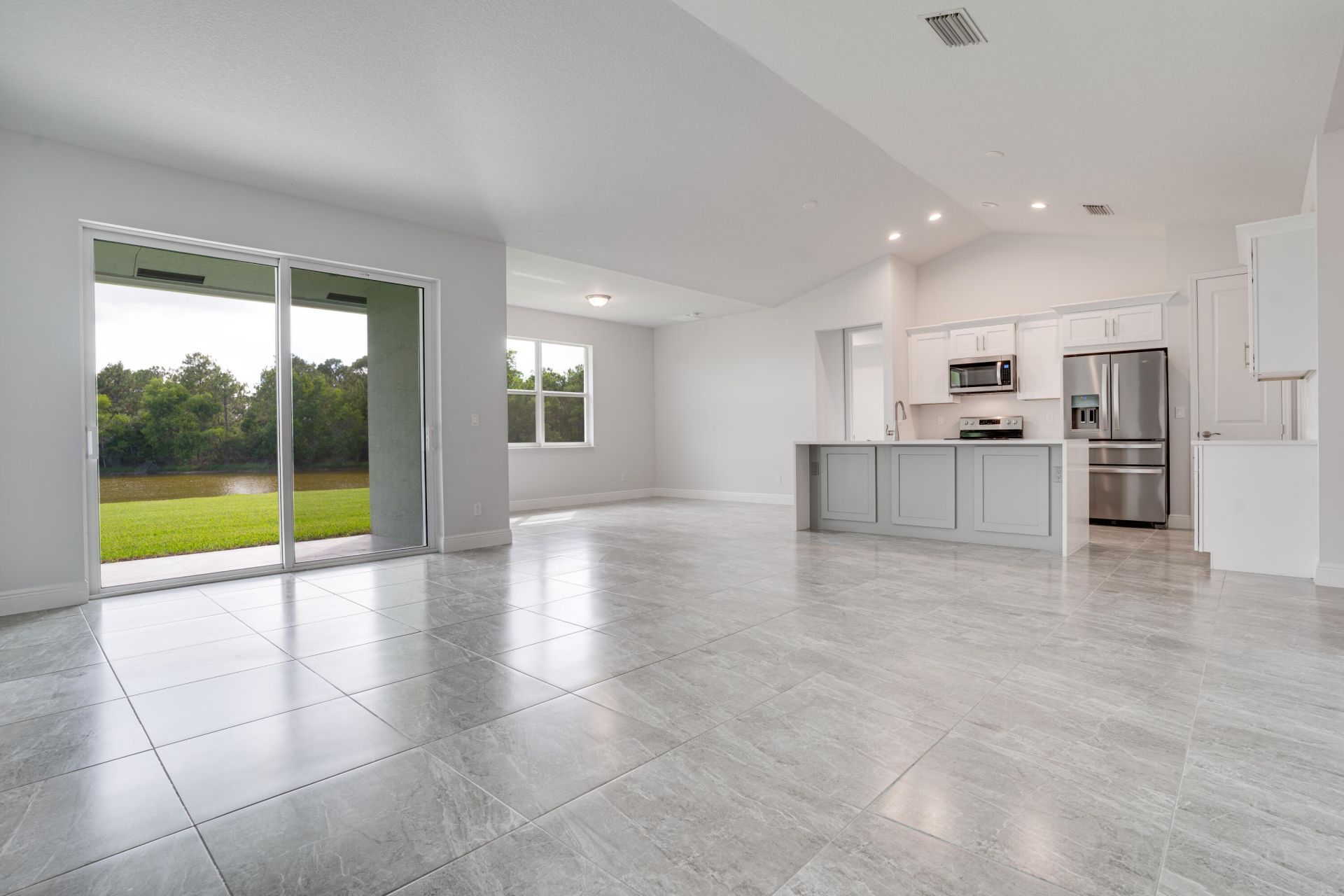 388 SW Vista Lake Drive, Port Saint Lucie, FL 34983 Photo