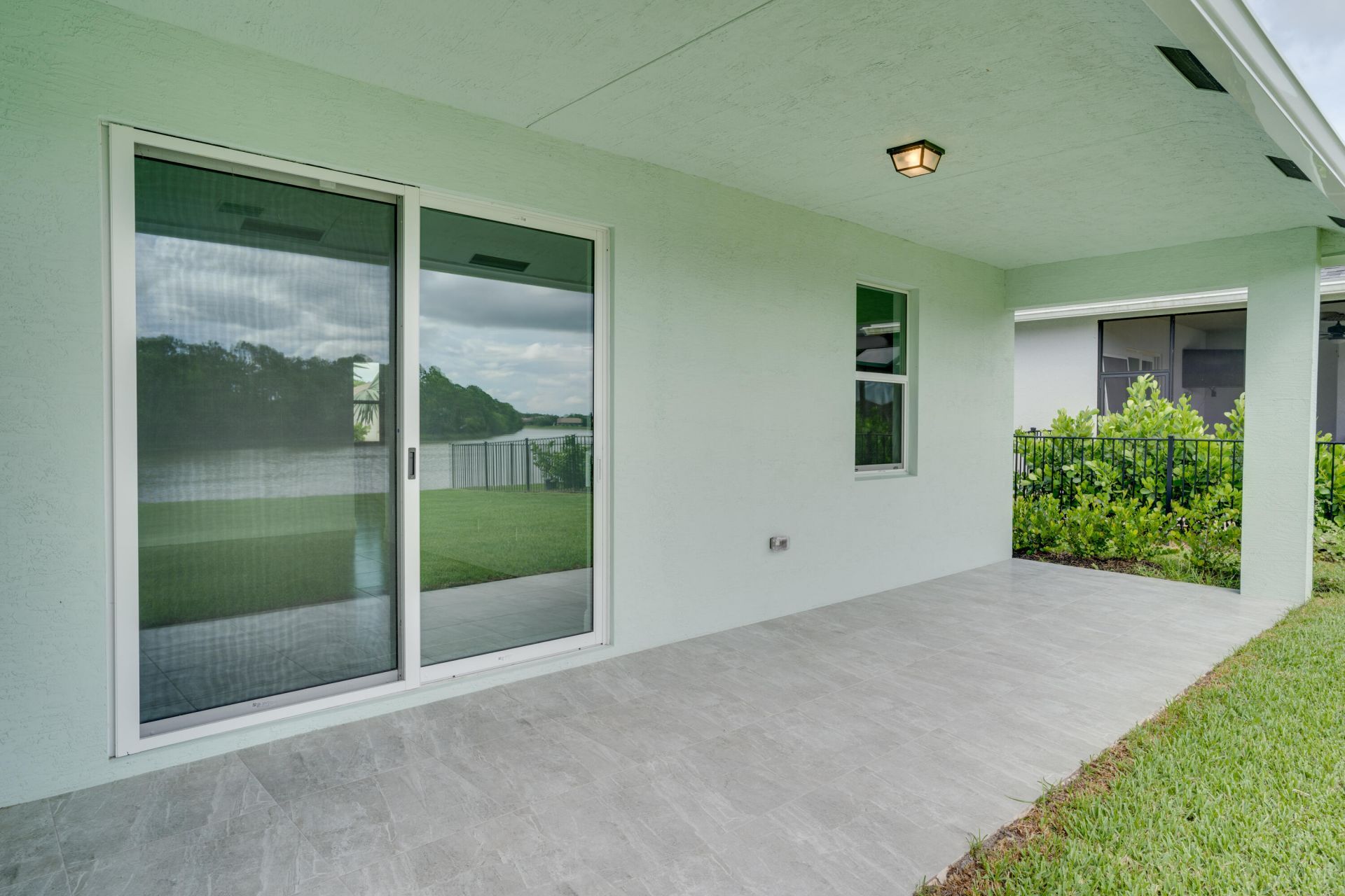 388 SW Vista Lake Drive, Port Saint Lucie, FL 34983 Photo