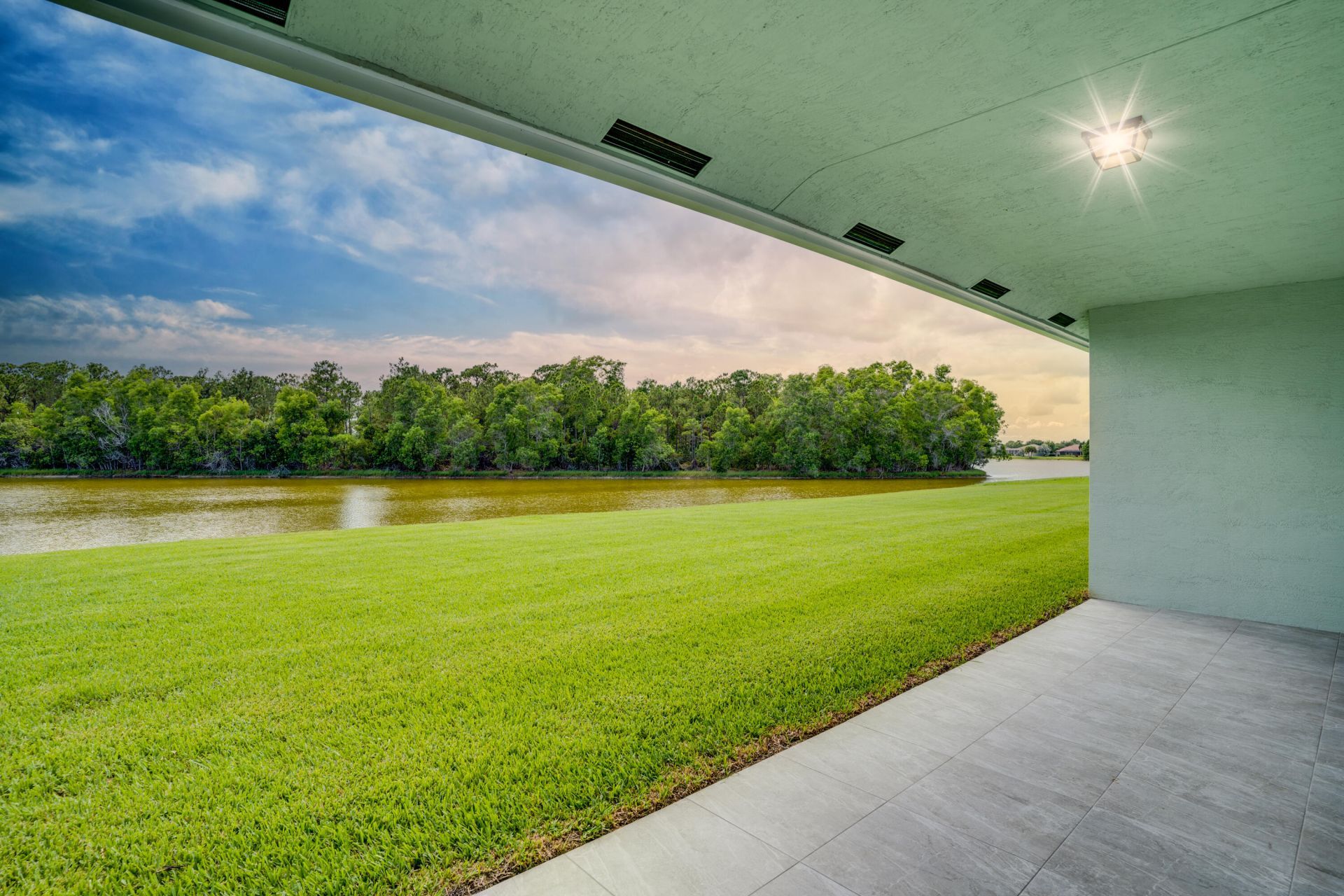 388 SW Vista Lake Drive, Port Saint Lucie, FL 34983 Photo