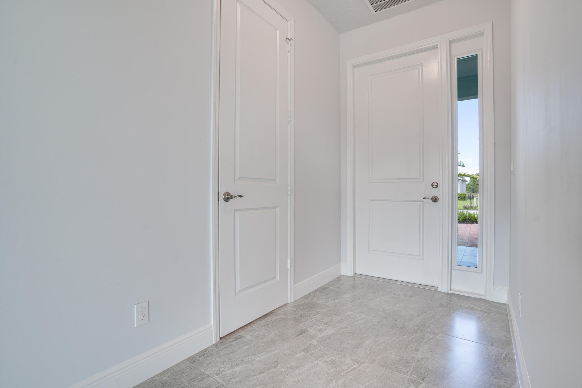 388 SW Vista Lake Drive, Port Saint Lucie, FL 34983 Photo