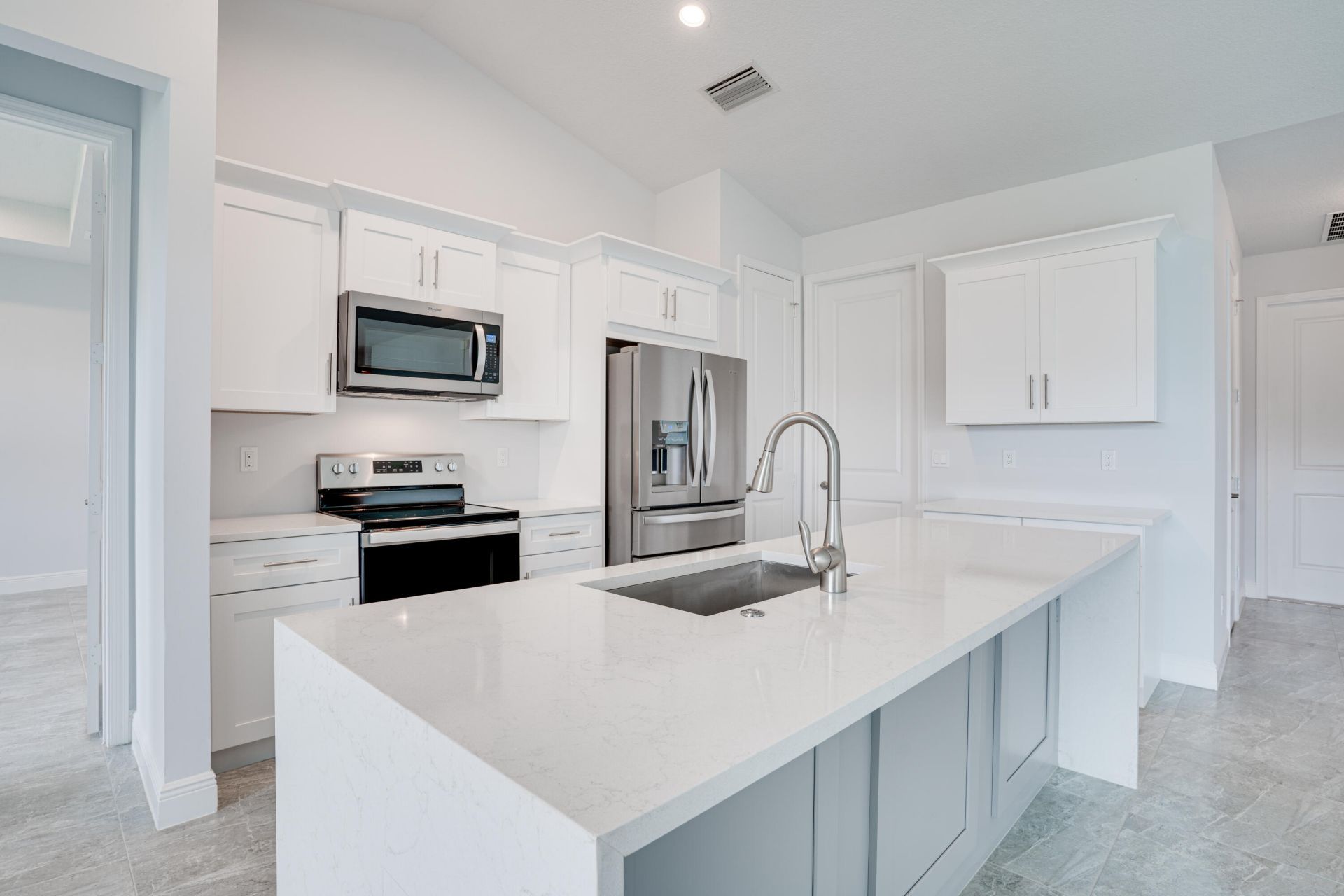 388 SW Vista Lake Drive, Port Saint Lucie, FL 34983 Photo