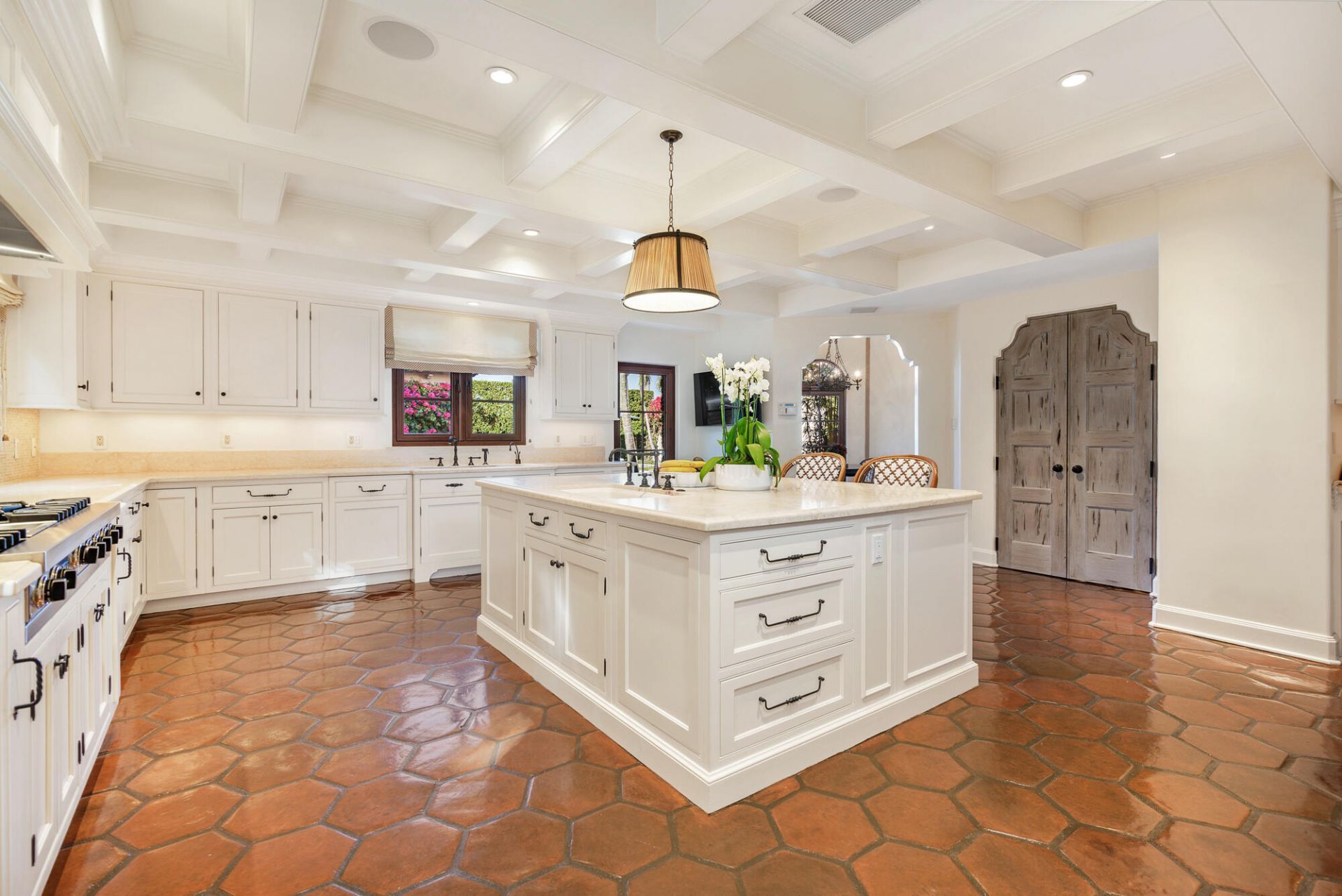 237 El Bravo Way, Palm Beach, FL 33480 Photo