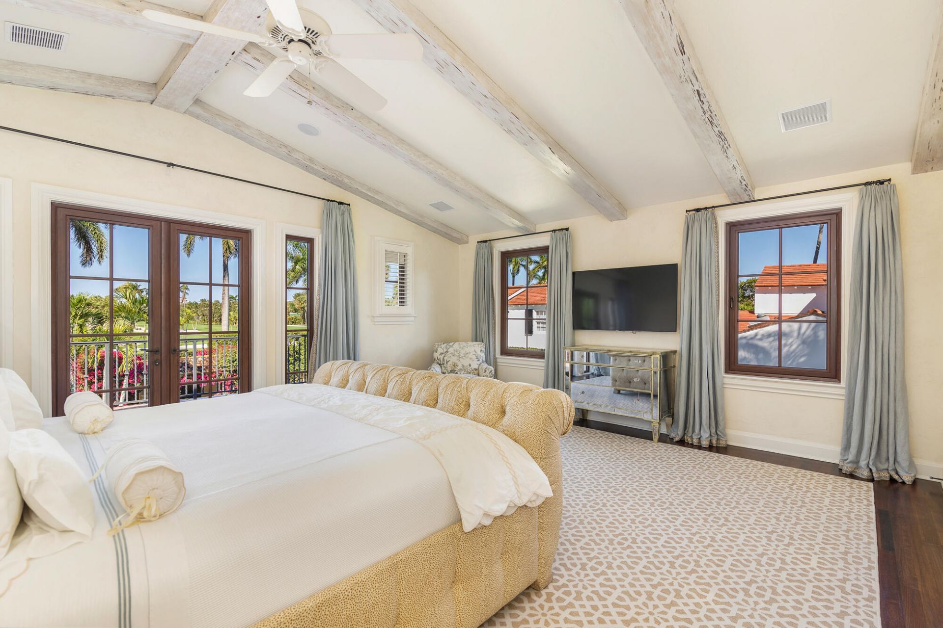 237 El Bravo Way, Palm Beach, FL 33480 Photo