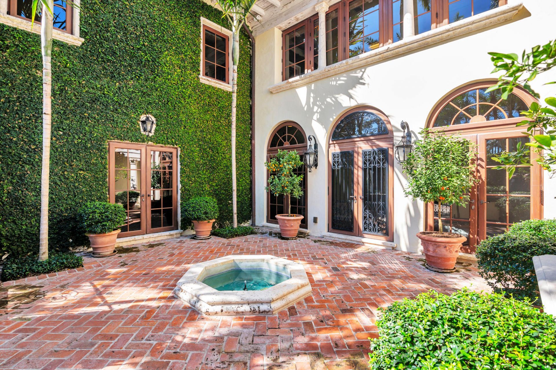 237 El Bravo Way, Palm Beach, FL 33480 Photo