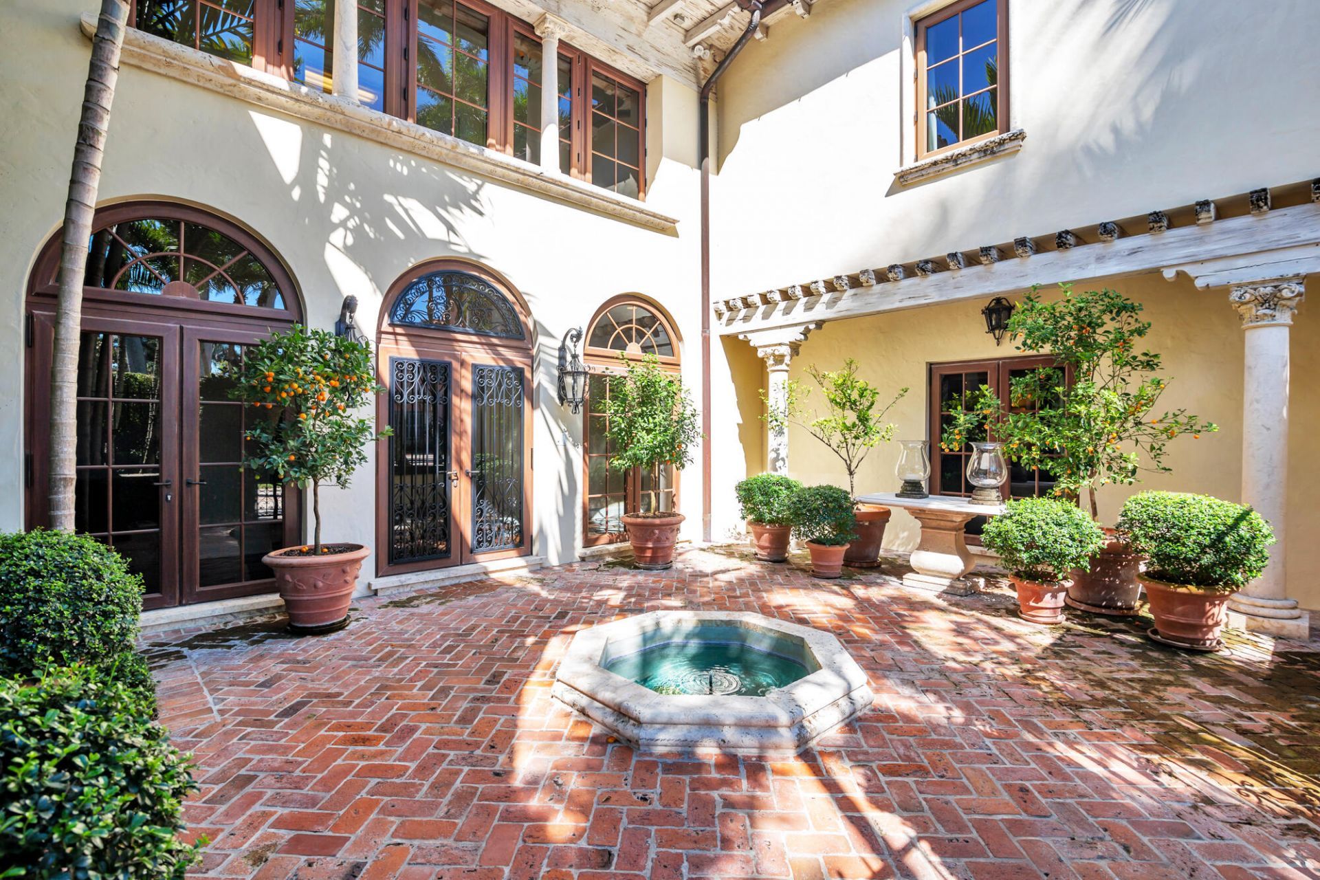 237 El Bravo Way, Palm Beach, FL 33480 Photo