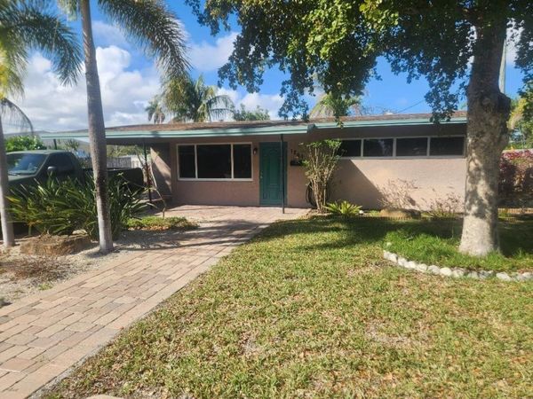 1261 NE 2nd St, Pompano Beach, FL 33060