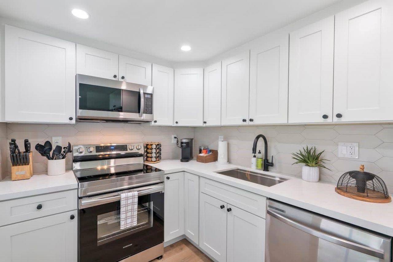 1145 NE 18th Avenue, Fort Lauderdale, FL 33304 Photo