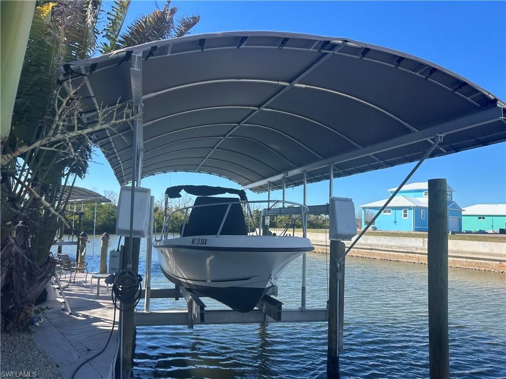 3954 Dewberry Ln, Saint James City, FL 33956 Photo